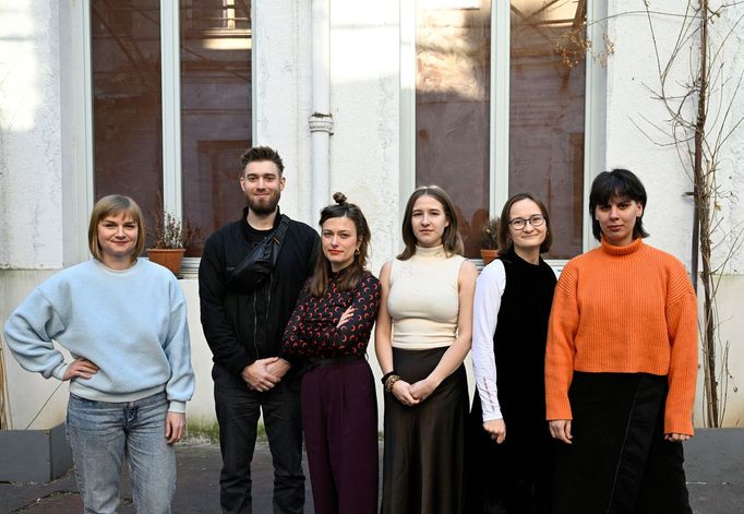 Zleva laureáti ceny Petra Janda, Kryštof Brůha, Lenka Glisníková a kolektiv Stony Tellers. Chybí Gabriela Těthalová.