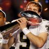 Quartertback New Orleans Saints Drew Brees se raduje z vítězství ve finále Super Bowlu