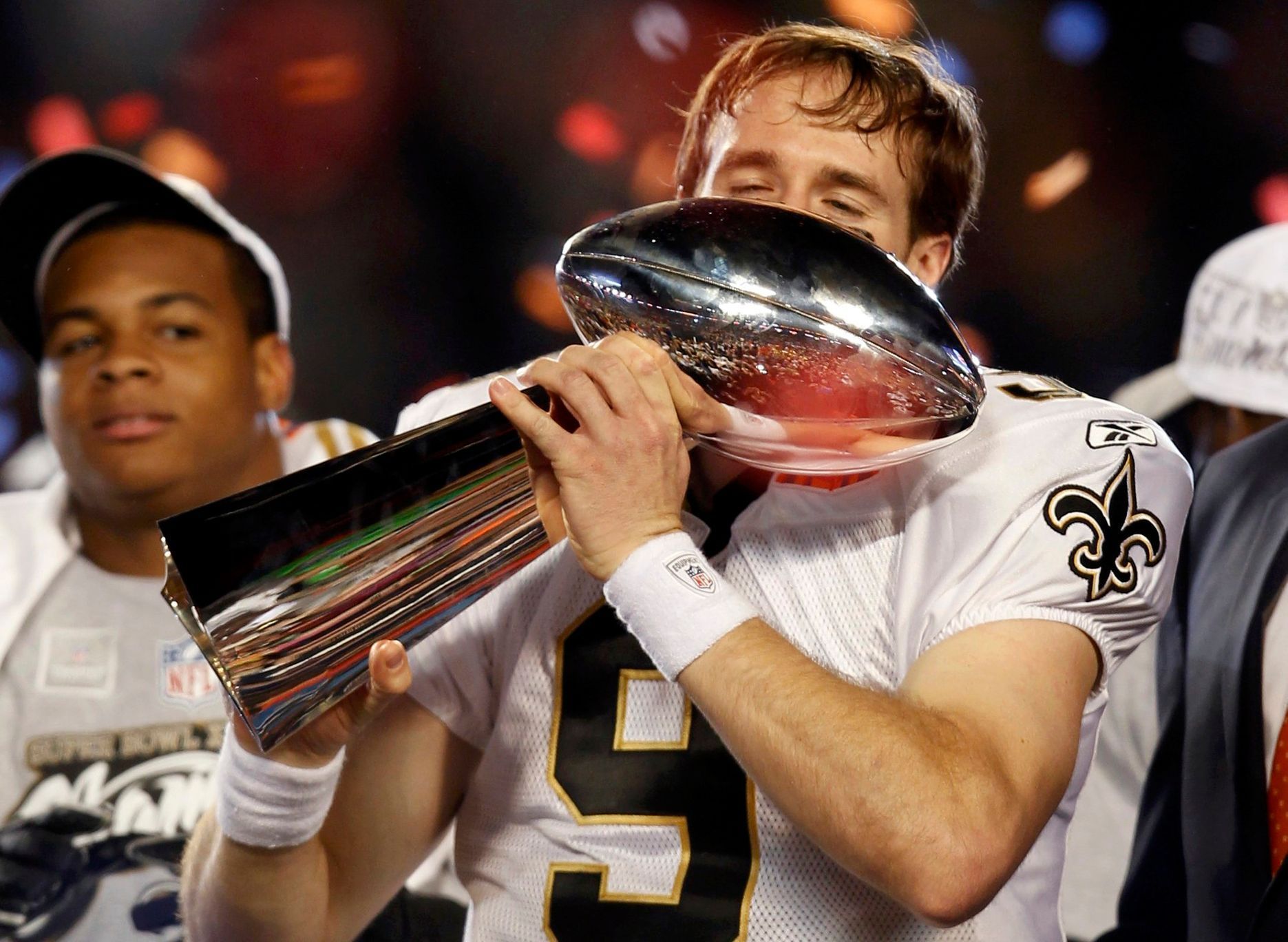 Quartertback New Orleans Saints Drew Brees se raduje z vítězství ve finále Super Bowlu
