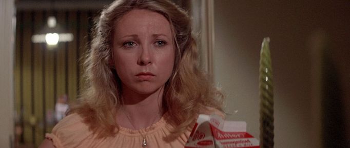 Teri Garr ve filmu Blízká setkání třetího druhu z roku 1977.