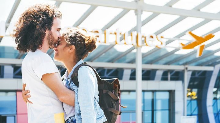 Příliš mnoho lásky škodí. Novozélandské letiště omezilo dobu loučení na tři minuty; Zdroj foto: Shutterstock