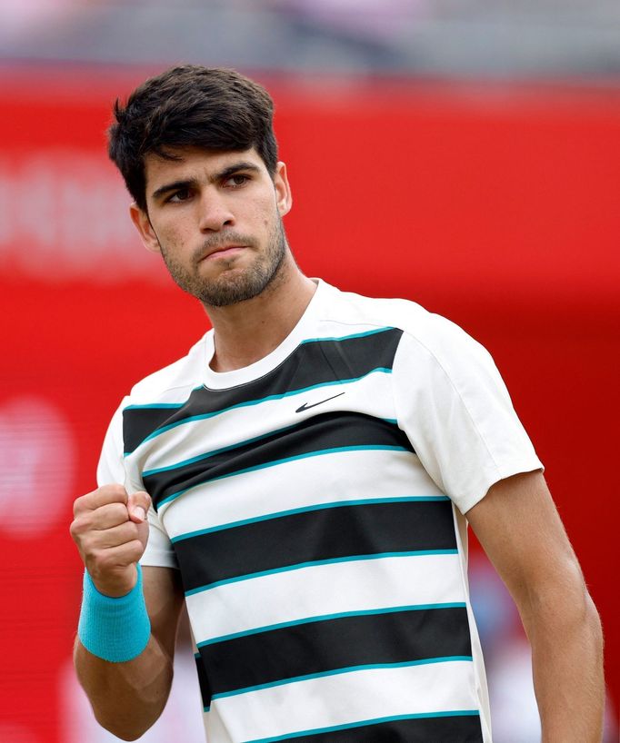 Jiří Lehečka - Carlos Alcaraz, Londýn Queen's Club 2025