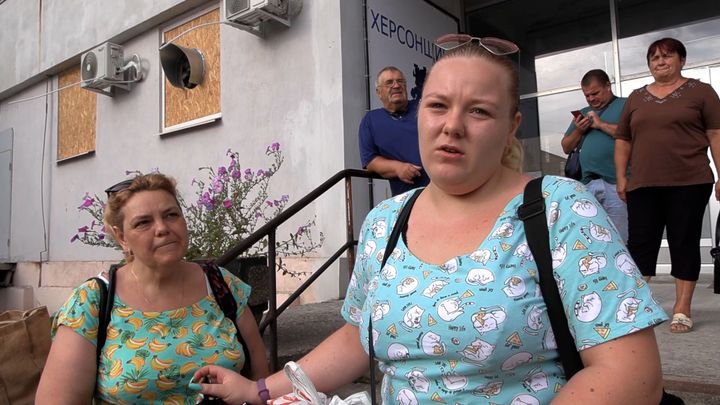 "Svlékají mladé muže." Uprchlíci popsali, co se děje v okupovaném Chersonu; Zdroj foto: Rádio Svobodná Evropa