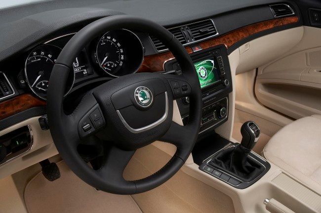 Nová Škoda Superb interiér