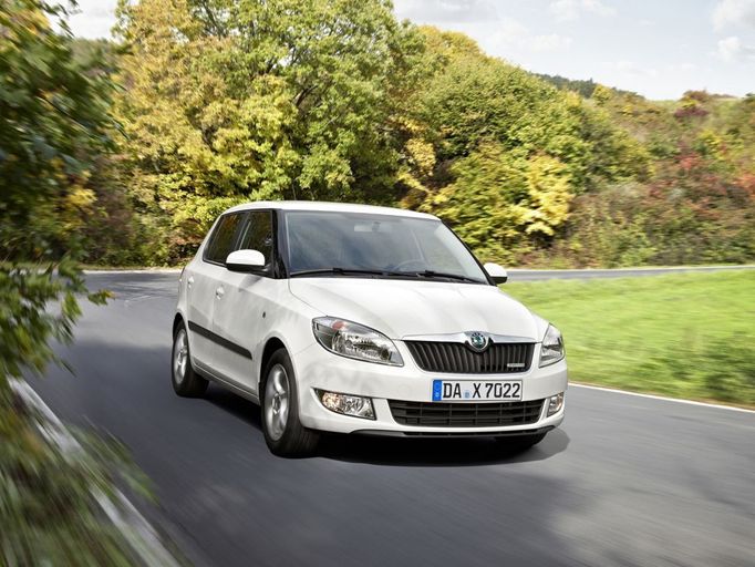 Škoda Fabia Green Line má průměrnou spotřebu 3,4 litru nafty na sto kilometrů. Pod její kapotou pracuje turbodieselový tříválec s výkon 55 kW