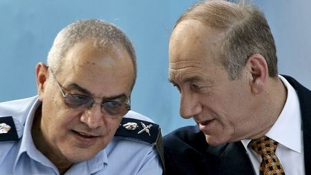 Haluc a Olmert
