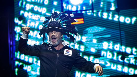 Recenze: Návrat do 90. let. Jamiroquai se v Praze vyhnuli dešti, přišel i prezident