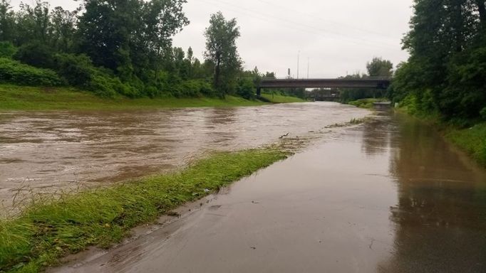 Rozvodněná řeka Ostravice