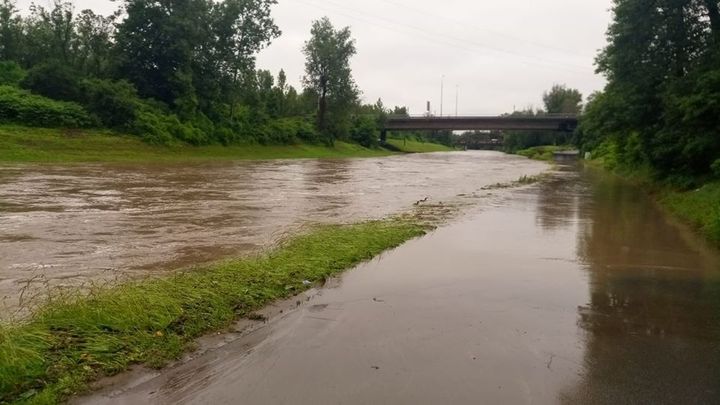 Extrémní nebezpečí záplav je v části Pardubického kraje, řeky stoupají i na Vysočině