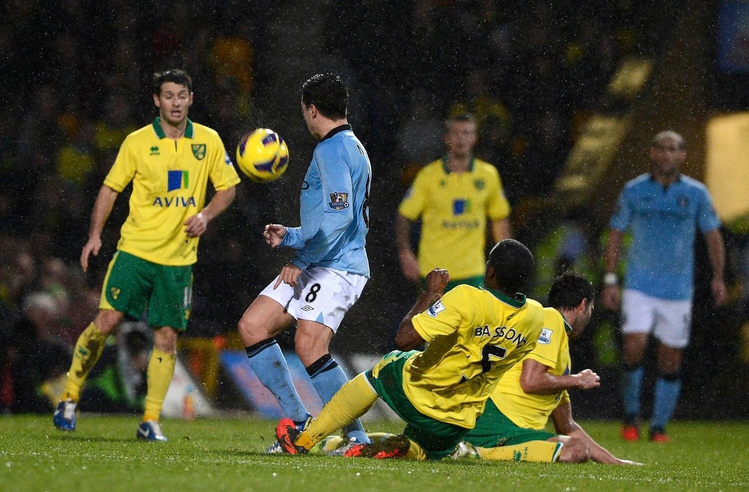 Premier League, Norwich City - Manchester City: Sebastien Bassong - Samir Nasri