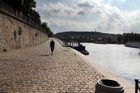 Praha zavřela kvůli Vltavě náplavky i vrata na Čertovce