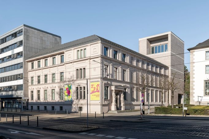 Stadtmuseum Kassel, další z mnoha dějišť přehlídky.