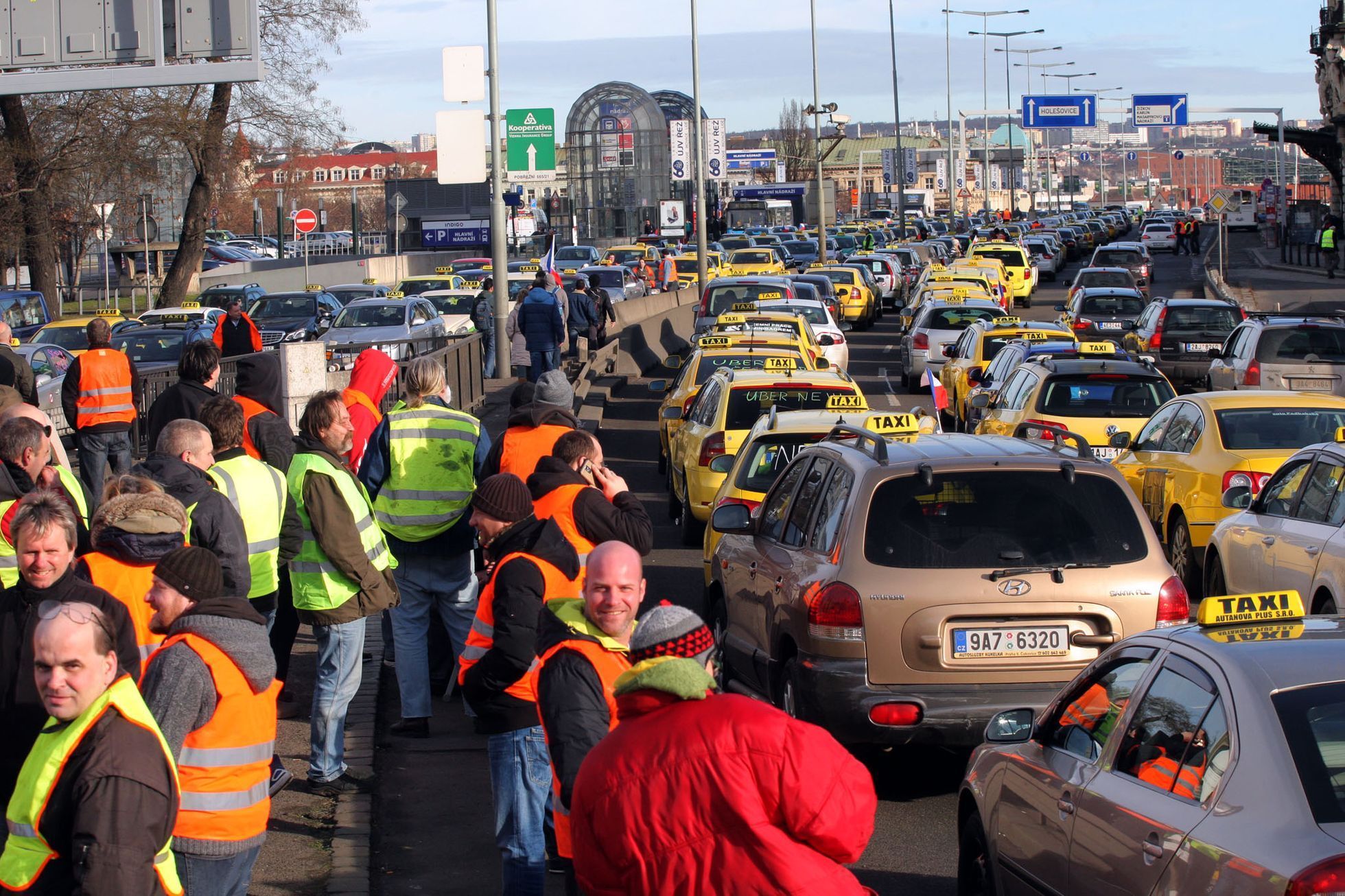 Taxikáři blokují centrum Prahy