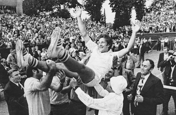 Jan Kodeš, 1975, po vítězství nad australským tenistou Rochem, Davis Cup