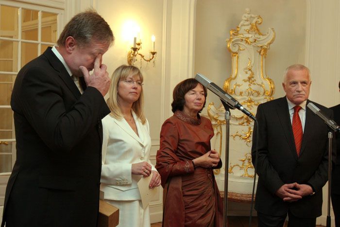 Topolánkovi obědvali v Lánech