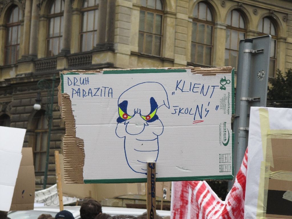 Týden neklidu - transparenty