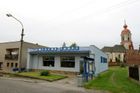 Kunratice has roughly 380 citizens. However, at noon on work days it looks deserted, because most of the locals commute to work in factories in Frýdlant or Liberec.