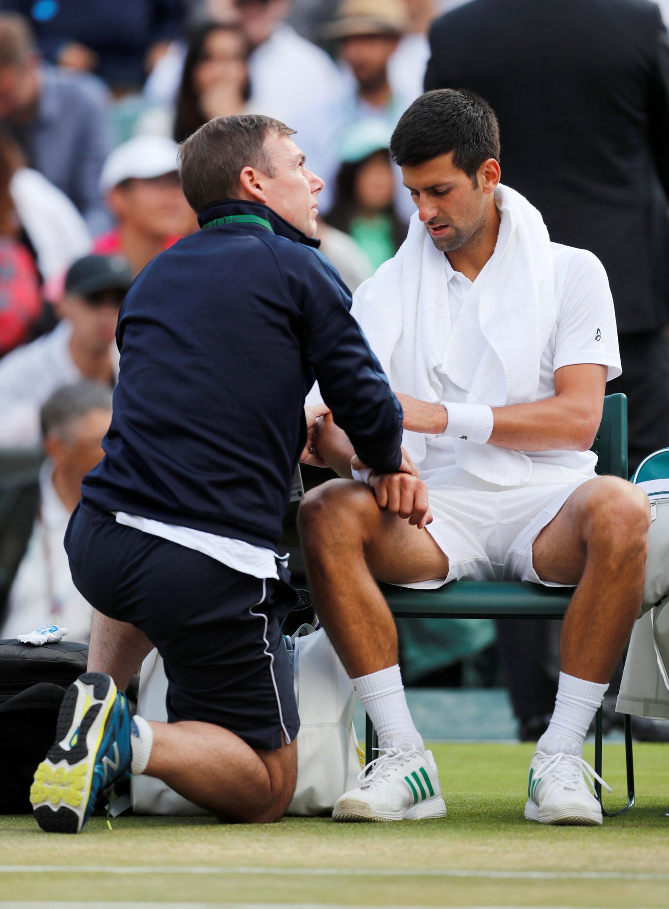 Wimbledon 2007: ošetřovaný Novak Djokovič