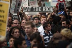 Protest Occupy Wall Street sílí na ulici i na síti