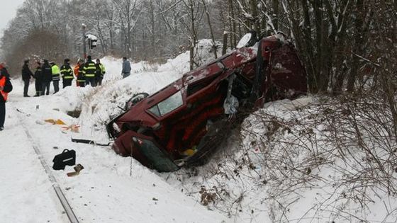 Srážka vlaku Regionova a auta na přejezdu u Třeboně