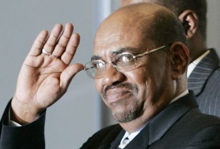 Súdánský prezident Umar Bašír vládne v Súdánu od převratu v roce 1989.
