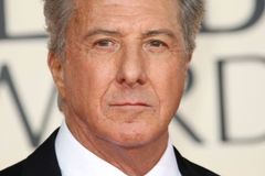 Herec Dustin Hoffman čelí obvinění ze sexuálního obtěžování, oběť prý osahával a ponižoval
