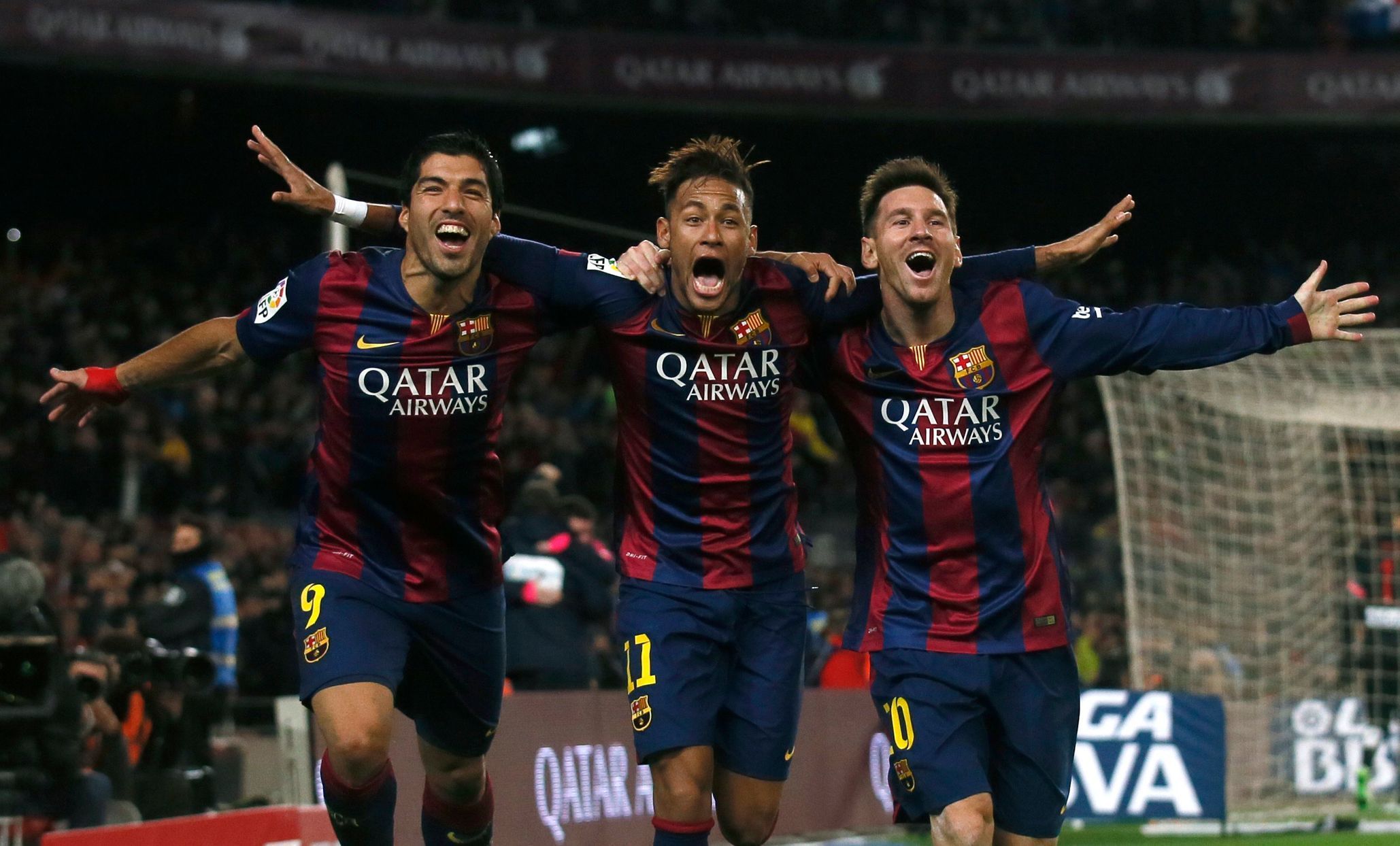 Suárez, Neymar a Messi slaví gól Barcelony