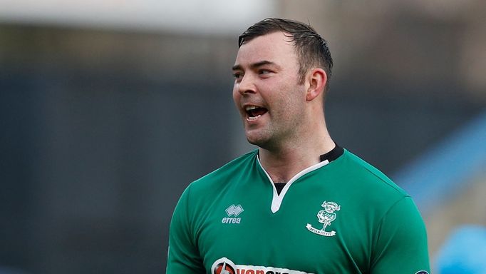 Matt Rhead v zápase proti Burnley v pátém kole FA Cupu