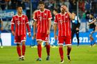 Smutní hráči Bayernu (Thiago Alcantara, Javi Martinez a Franck Ribery)