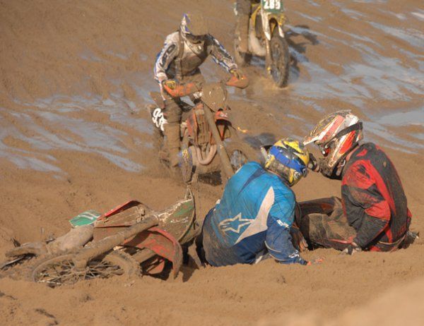 Šílení motorkáři