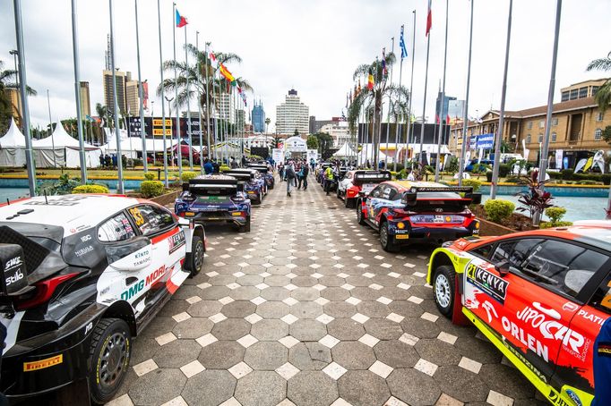 Před startem Safari rallye Keňa 2022