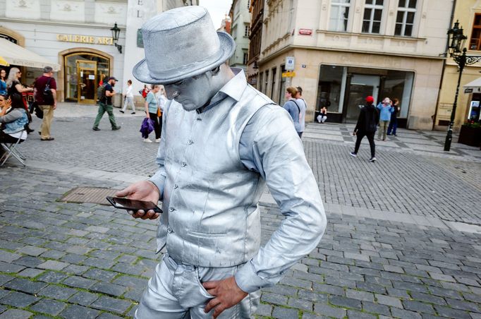 Vítejte v Pragolandu. Turistická Praha na fotkách