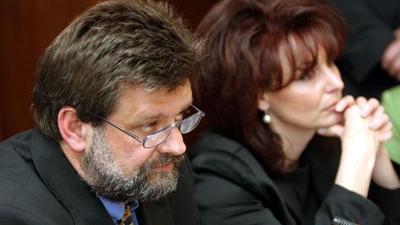 "MAFIE? ANO! NE!" hádali se poslanci.