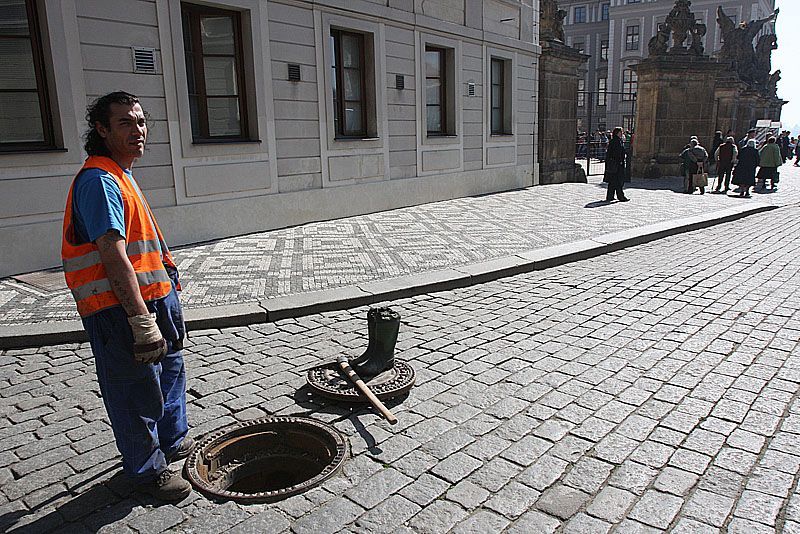 Hradčanské náměsí dva dny před Obamovou návštěvou