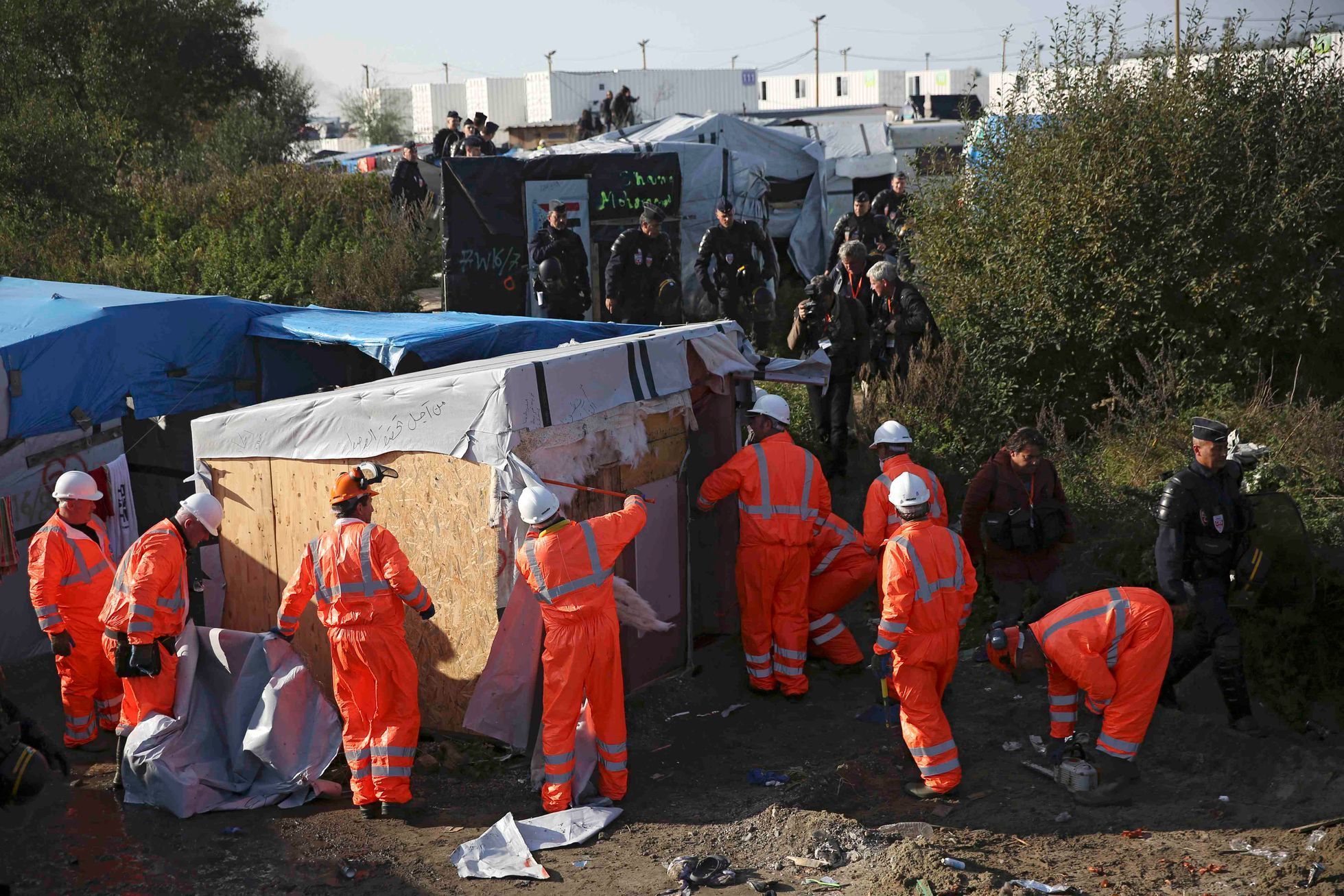 Likvidace uprchlického tábora "Džungle" v Calais
