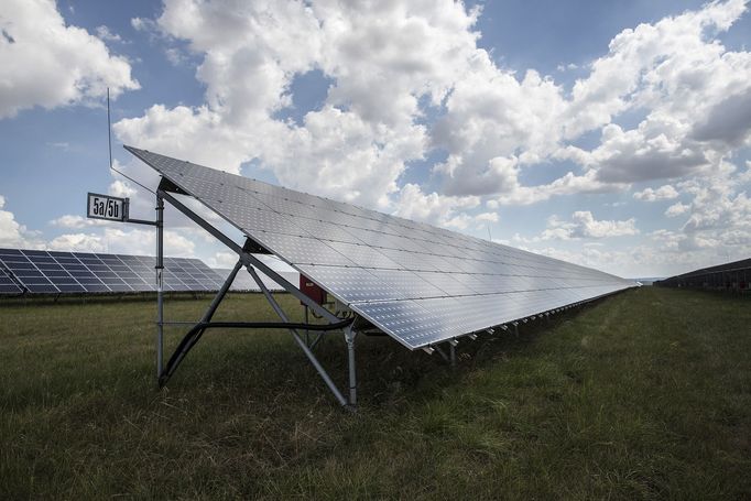 Solární elektrárna Vepřek v Nové Vsi. Snímek ze dne 25. 7. 2018.