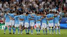 Hráči Manchesteru City při penaltovém rozstřelu v evropském Superpoháru proti Seville