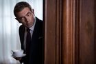 Recenze: Neškodný filmový agent Johnny English by potřeboval infuzi Mr. Beana