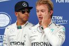 Rosbergovou "noční můrou" je Lewis Hamilton, jenž Němce v boji v rámci suverénního Mercedesu dvakrát za sebou nekompromisní jízdou deklasoval.