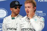 Rosbergovou "noční můrou" je Lewis Hamilton, jenž Němce v boji v rámci suverénního Mercedesu dvakrát za sebou nekompromisní jízdou deklasoval.