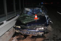 Důchodkyni srazilo couvající auto, zemřela v nemocnici