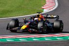 Verstappen v Suzuce zpečetil titul Red Bullu mezi týmy