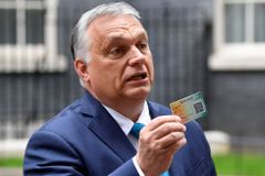 Plynová válka a nůž v zádech. Ukrajina se bouří proti Orbánově dohodě s Putinem