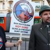 Protest držitelů zbraní proti šéfovi Evropské komise