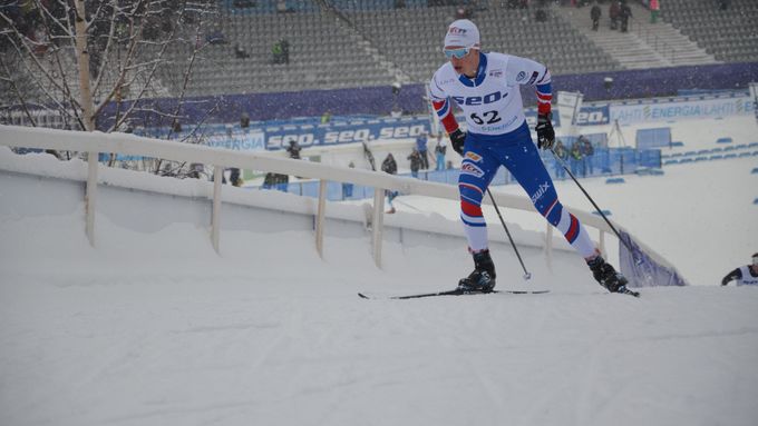 Lyžař Michal Novák vybojoval na mistrovství světa kategorie do 23 let stříbrnou medaili v běhu na 15 kilometrů volně