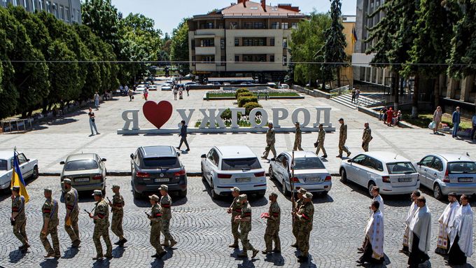 Odhaduje se, že nejen v Užhorodě, ale v celé Zakarpatské oblasti od začátku války narostl počet obyvatel o polovinu.