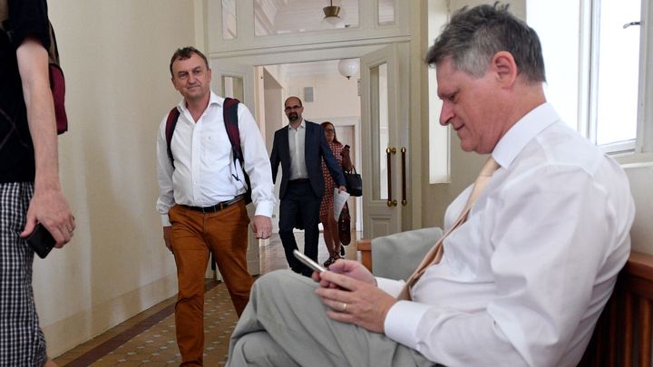 Vlastníky Mostecké uhelné neodhalila ani BIS, vypověděl u soudu exministr Mertlík