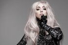 Lady Gaga veze plastikovou magalománii i do Prahy