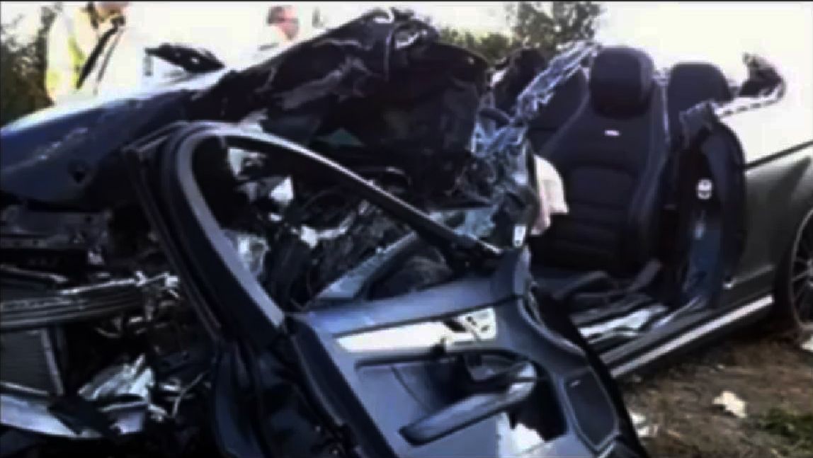 Automobil fotbalisty Borise Vukčeviče po havárii.
