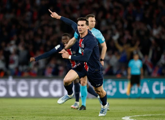 Fabian Ruiz slaví gól v odvetě semifinále LM PSG - Arsenal